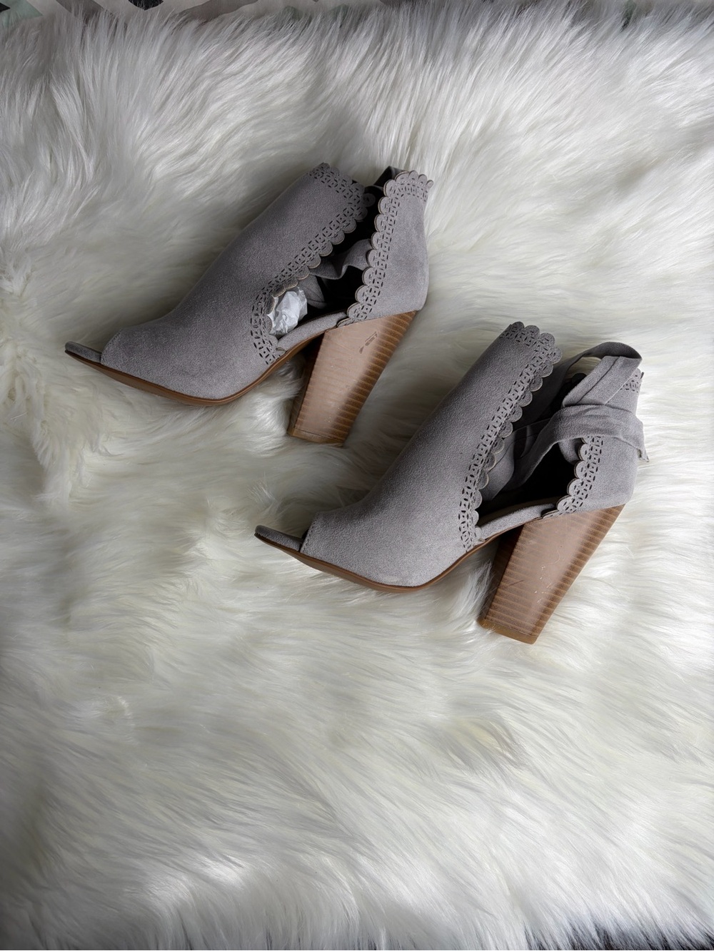 Just Fab Grey Scalloped Ankle Lace up Heels Size 7